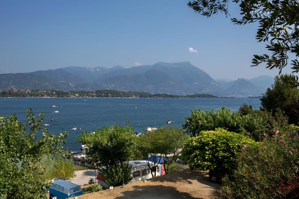Camping La Rocca マネルバ・デル・ガルダ エクステリア 写真